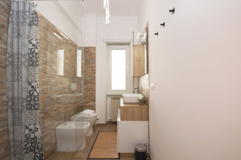 Bathroom 2, Domus Alexander by Ghor, Rome