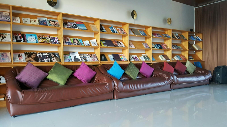 Public Area 2, Sunshine Beach Condotel by Komtana, Sattahip