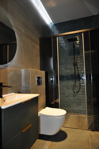 Bathroom 4, Luna Self Check-in Hotel Klaipeda, Klaipėdos