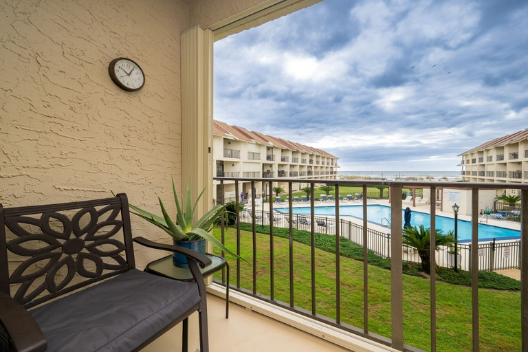 Property grounds 2, Gulf Side Townhomes 20 2 Bedroom Condo, Baldwin