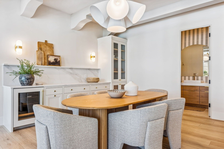 Dining 2, Rosemary 7 Bedroom Home, Washington
