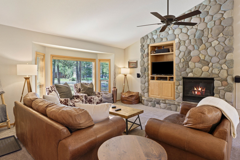 Primary image, 37 Kinglet 4 Bedroom Home by RedAwning, Deschutes