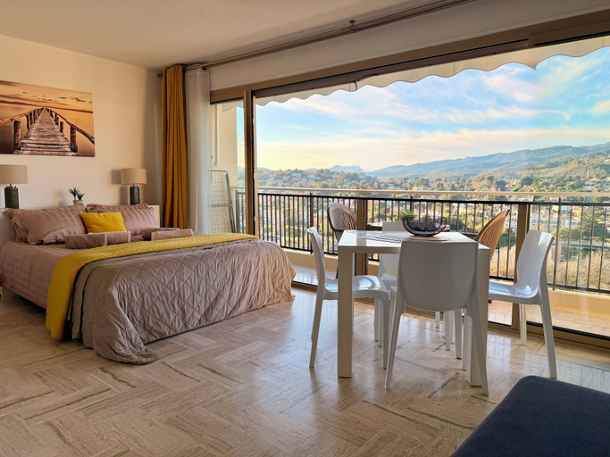 Room 2, La Marina Cannes Suites, Alpes-Maritimes