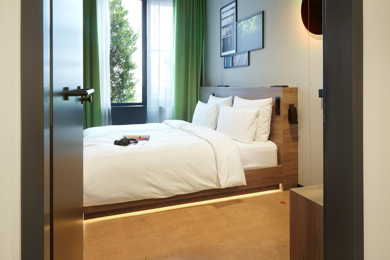 Bedroom 4, REVERB by HardRock Hamburg, Hamburg