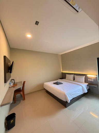 Others 2, Davam Hotel, Demak