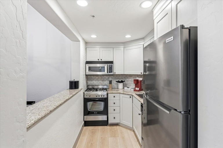 Private kitchen 4, Villa 3014 2 Bedroom Full Kitchen Villa, Wasatch