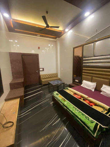 Room 4, POOTH HAVELI, Delhi