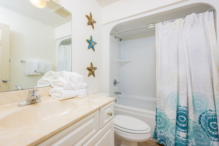 Bathroom 2, Phoenix West 1107 3 Bedroom Condo, Baldwin
