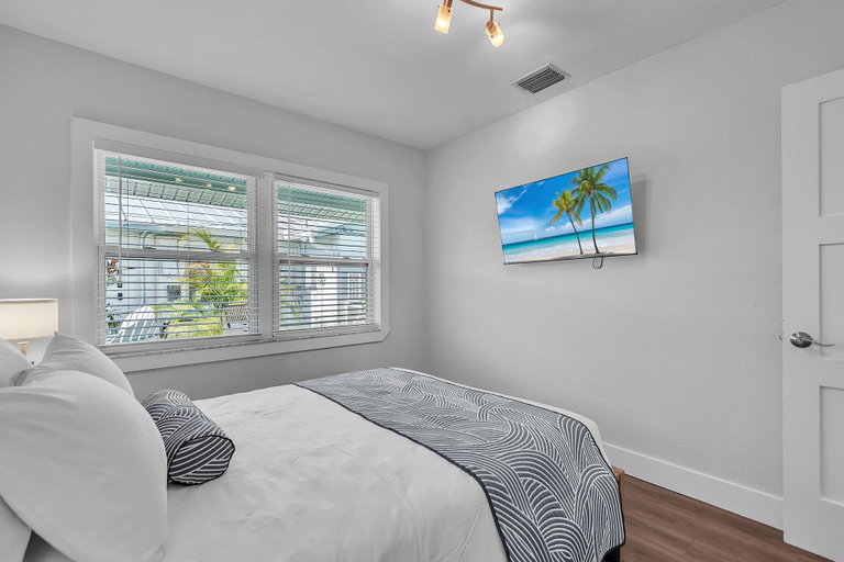 Bedroom 2, The Bungalows, Pinellas