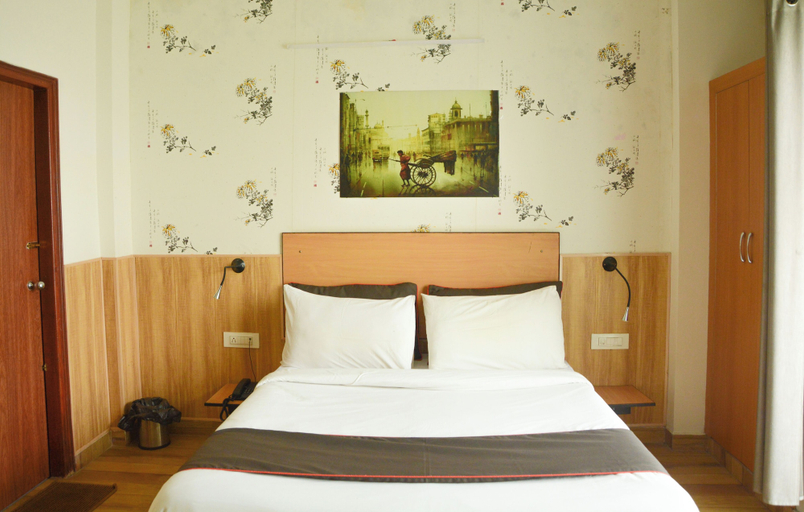 Room 4, Kachnar House, Lucknow