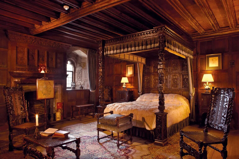 Room 1, Stud's Residency, Gautam Buddha Nagar