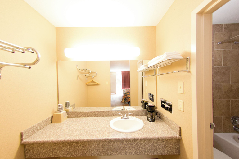 Bathroom 2, Audubon Inn, West Baton Rouge