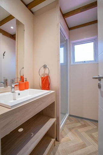Bathroom, Camping la Clairière, Lot