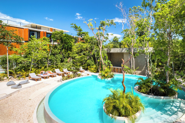 Outdoor pool, Seremonia Origen, Cozumel