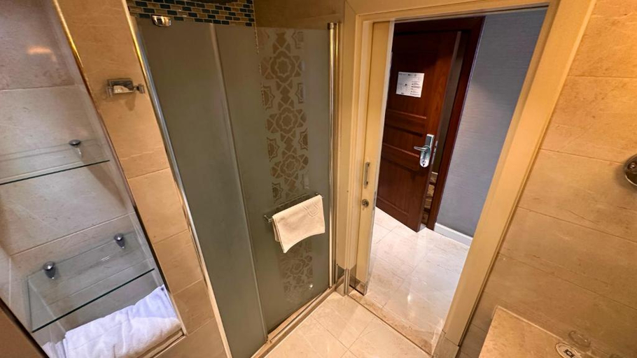 Bathroom 5, Grand Durmaz Hotel, Fatih
