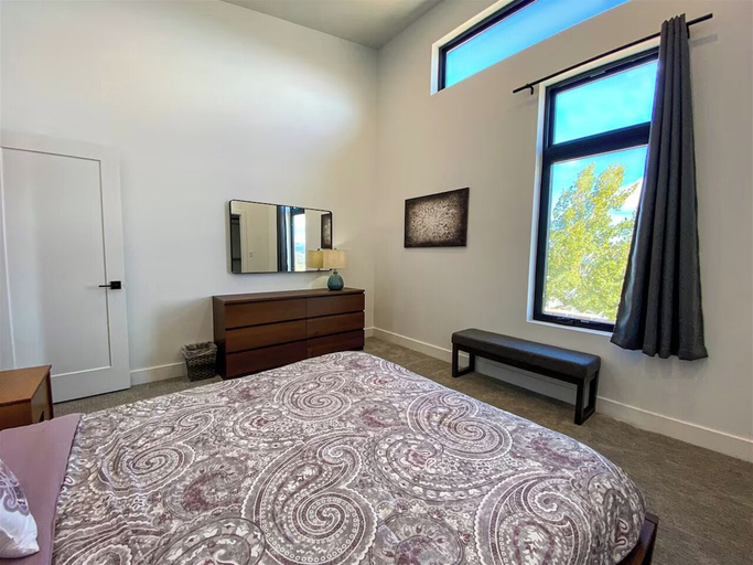 Room 3, Ultra-Modern House Overlooking Bear Lake, Rich