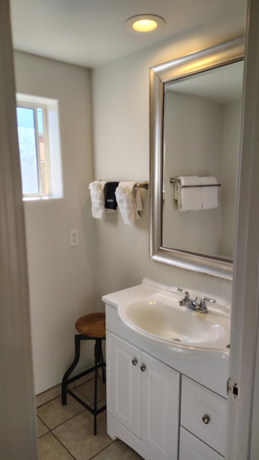 Bathroom 3, Primrose Inn and Suites, Yavapai