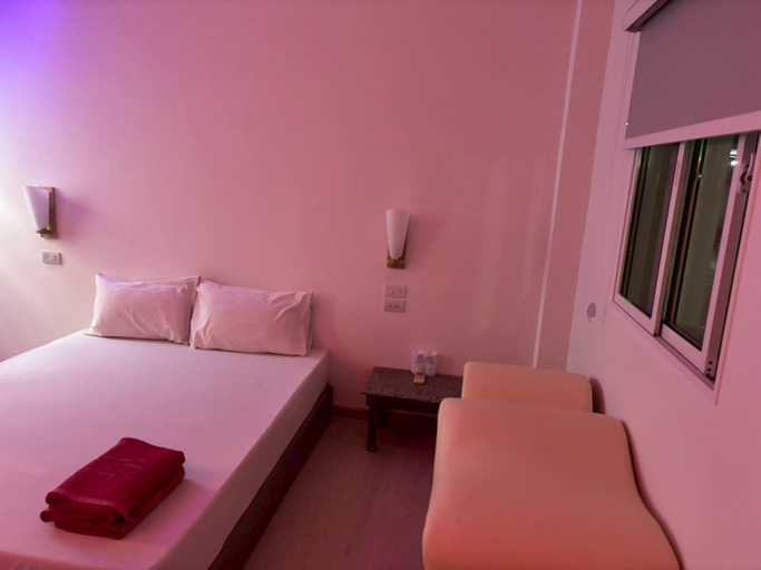Bedroom 2, Picnic Si Racha, Si Racha