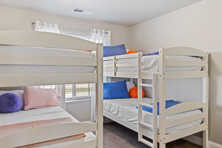 Room 5, Sunshine Seekers by RedAwning, Washington