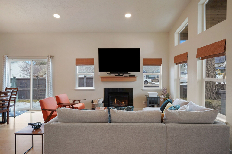 Living room 4, Dwell 30 Days Minimum 3 Bedroom Home by RedAwning, Deschutes