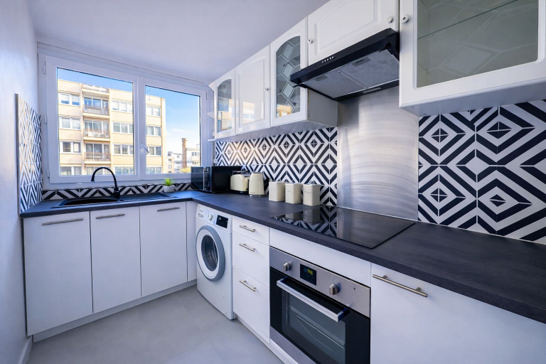 Private kitchen 3, Appartement pres du parc Montsouris, Paris