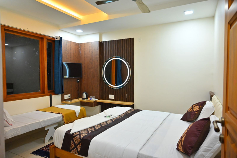 Room 5, HOTEL GREENLAND INN HAMPI, Bellary