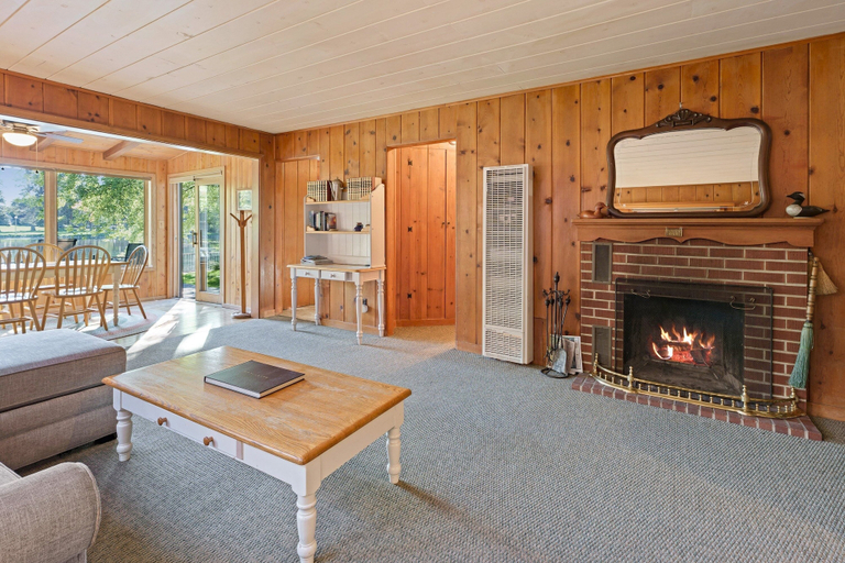 Interior 3, Mirror Pond 2 Bedroom Bungalow by RedAwning, Deschutes