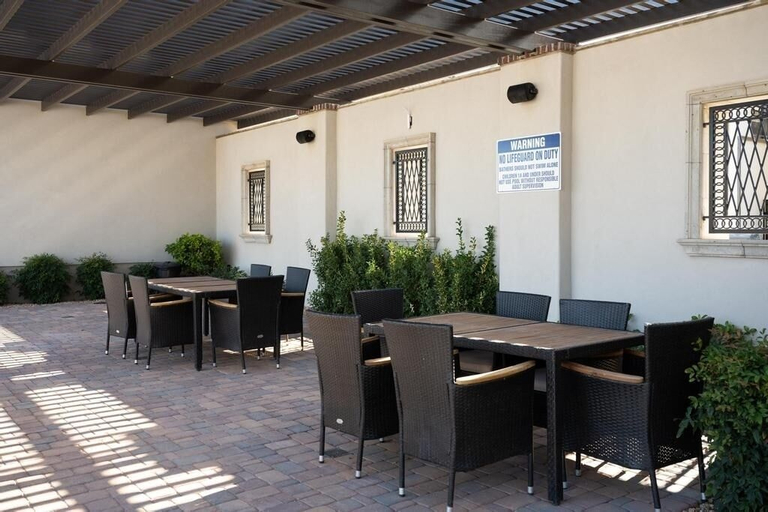 Outdoor dining 2, Highlander 4 Bedroom Townhouse, Washington