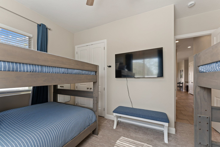Bedroom 4, Sunset on the 5th 3 Bedroom Townhouse by RedAwning, Washington