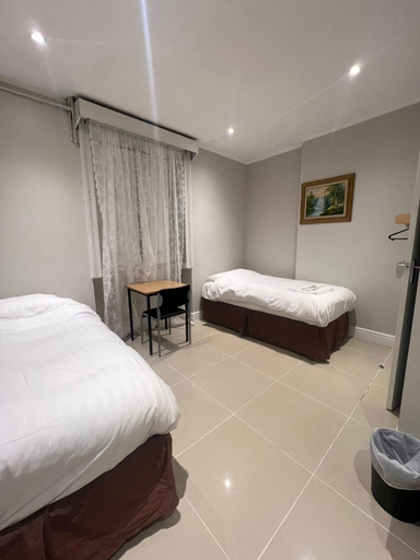 Bedroom 2, Central London Budget Hotel, London