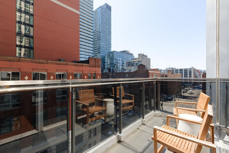 Balcony 4, Nester Finn Entertainment District, Toronto