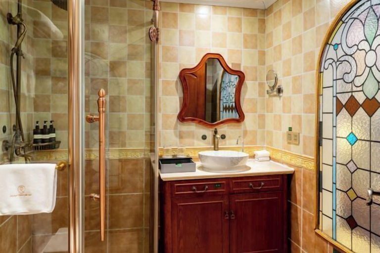 Bathroom 5, The Brilliant House, Chengdu