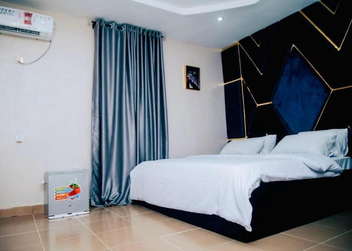 Room 4, Montevar Hotel, Oredo Edo