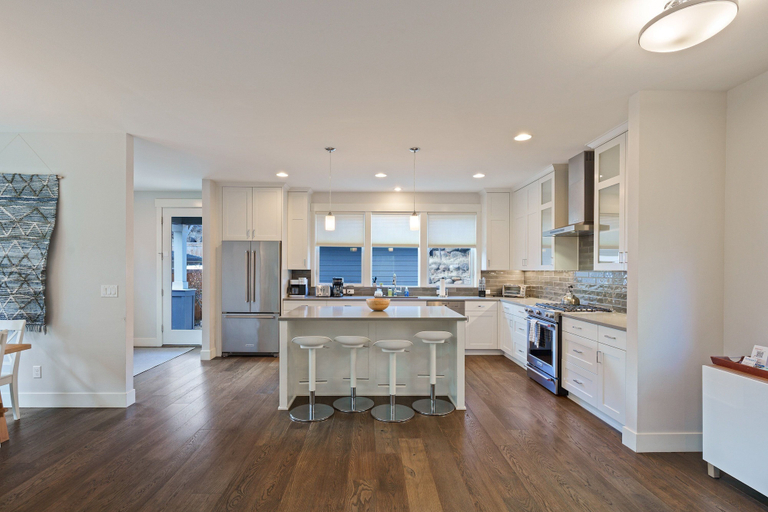Private kitchen 3, Hillside Haven 4 Bedroom Home by RedAwning, Deschutes