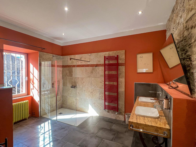 Bathroom 2, Hotel d'Alibert, Aude