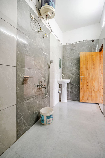 Bathroom 3, Devbhoomi Inn Homestay, Pithoragarh