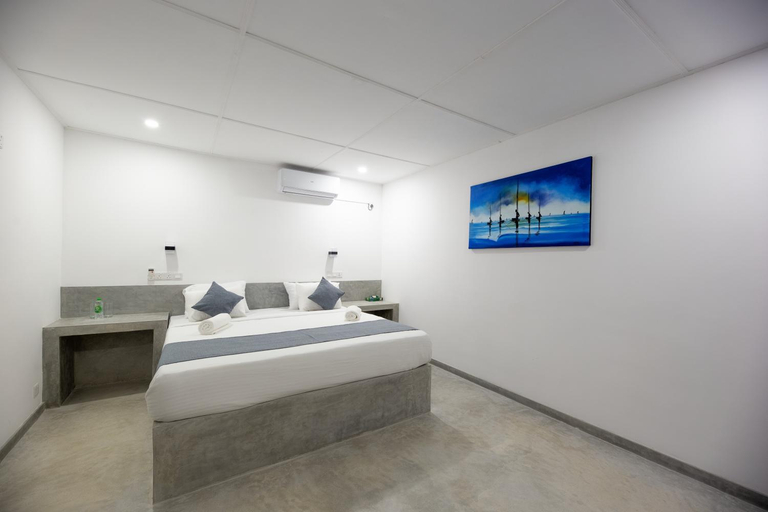 Bedroom 3, Royal Sea Wind Hotel, Matara Four Gravets