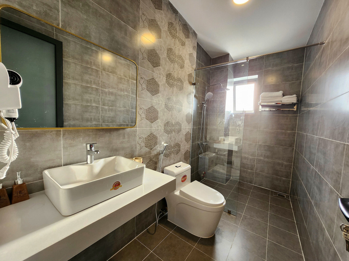 Bathroom 3, KSol Hotel & Apartment, Đà Lạt