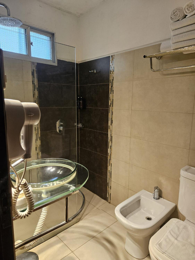 Bathroom 2, Hotel Internacional, n.a289