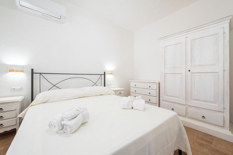 Room 3, AffittaSardegna - Euforbia Complex, Nuoro