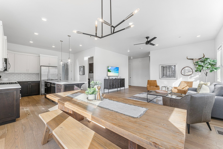 Interior 3, Tee For Two 6 Bedroom Condo, Washington