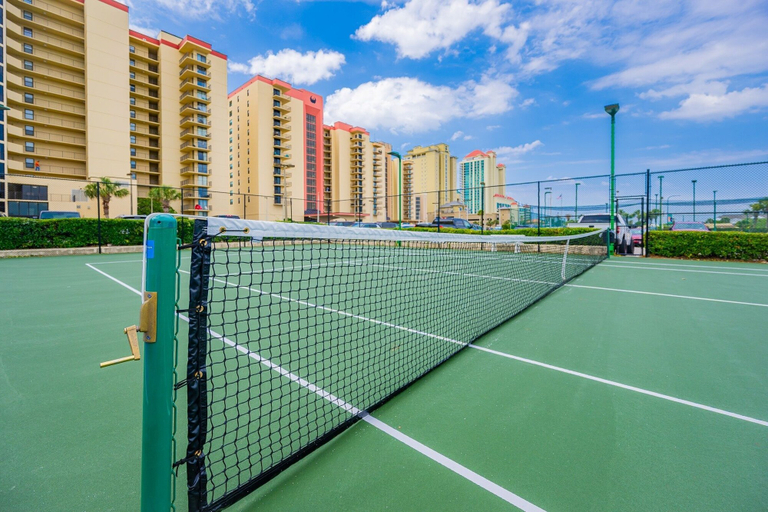 Sport court 2, Phoenix Iii 3141 3 Bedroom Condo, Baldwin