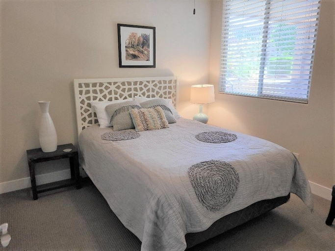 Room 2, Snow Canyon Paradise #46 by RedAwning, Washington
