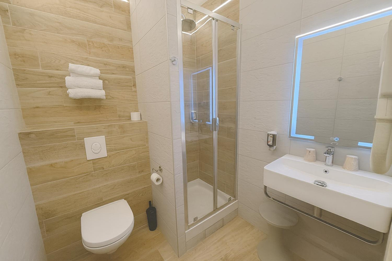 Bathroom, Hotel du Nord, Haute-Corse