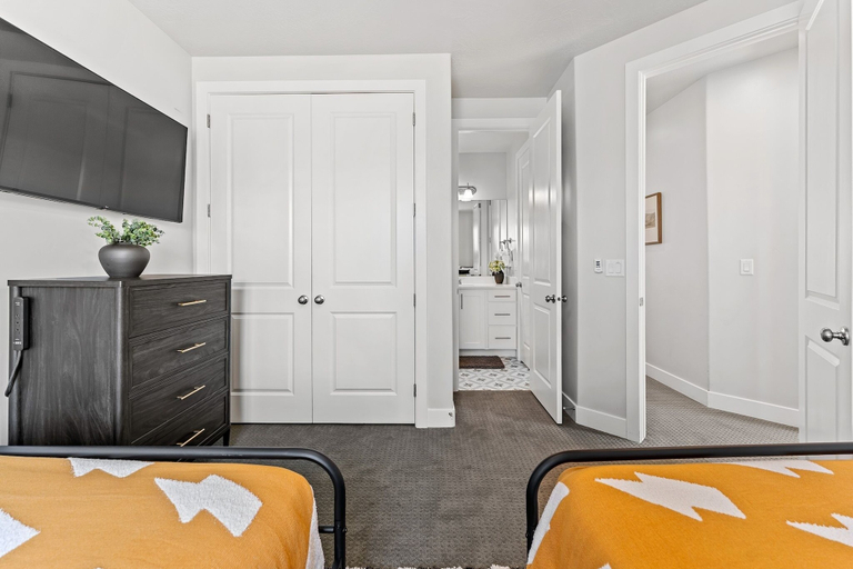Bedroom 3, The Sandcastle by RedAwning, Washington