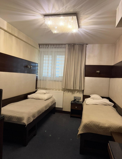 Bedroom 2, Hotel Inter, Środa Śląska