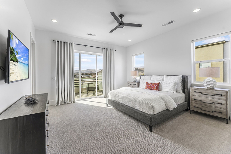 Room 5, Tee For Two 6 Bedroom Condo, Washington