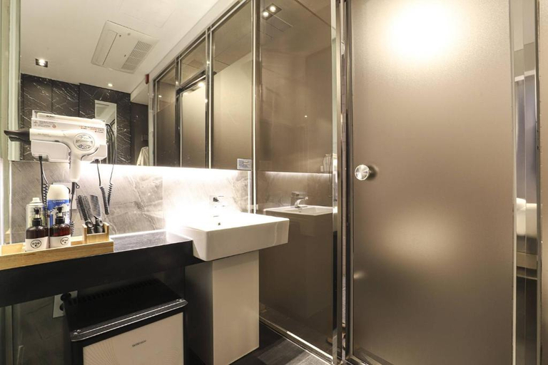 Bathroom 3, Hotel Oscar Seomunmarket, Buk