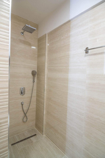 Others 5, Promenada Grujic, Vrnjačka Banja
