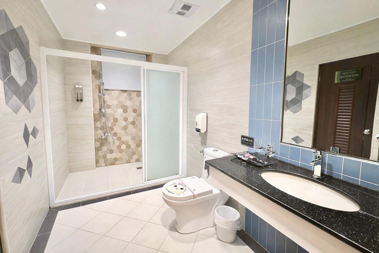 Bathroom 2, 薇風情汽車旅館 - 台南館, Tainan